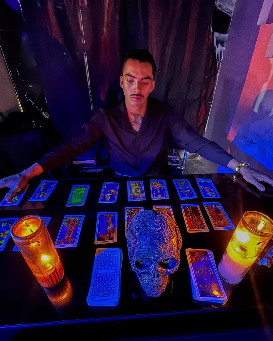 Lectura de tarot a la luz de las velas